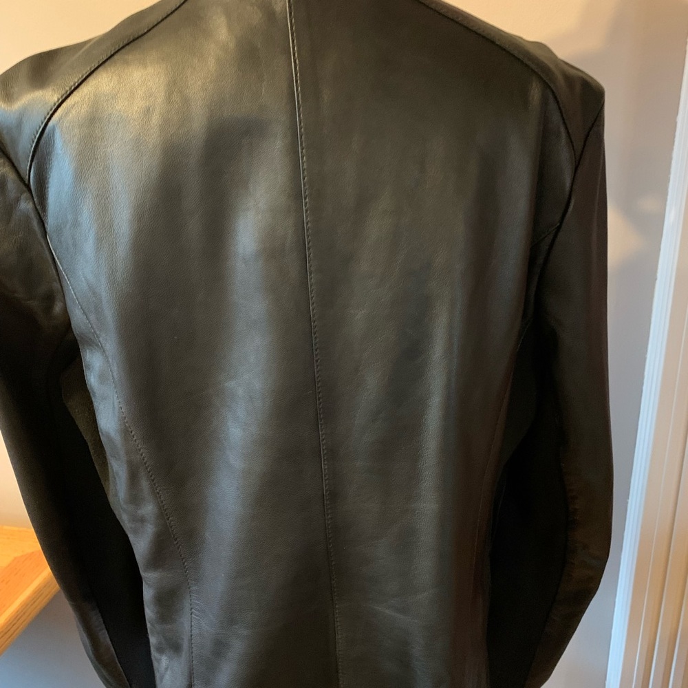 Gorgeous Leather Jacket - image 3